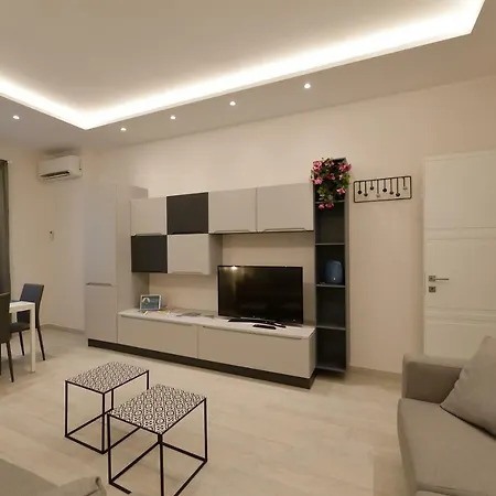San Pietro Moonlight Luxury Apartment-3